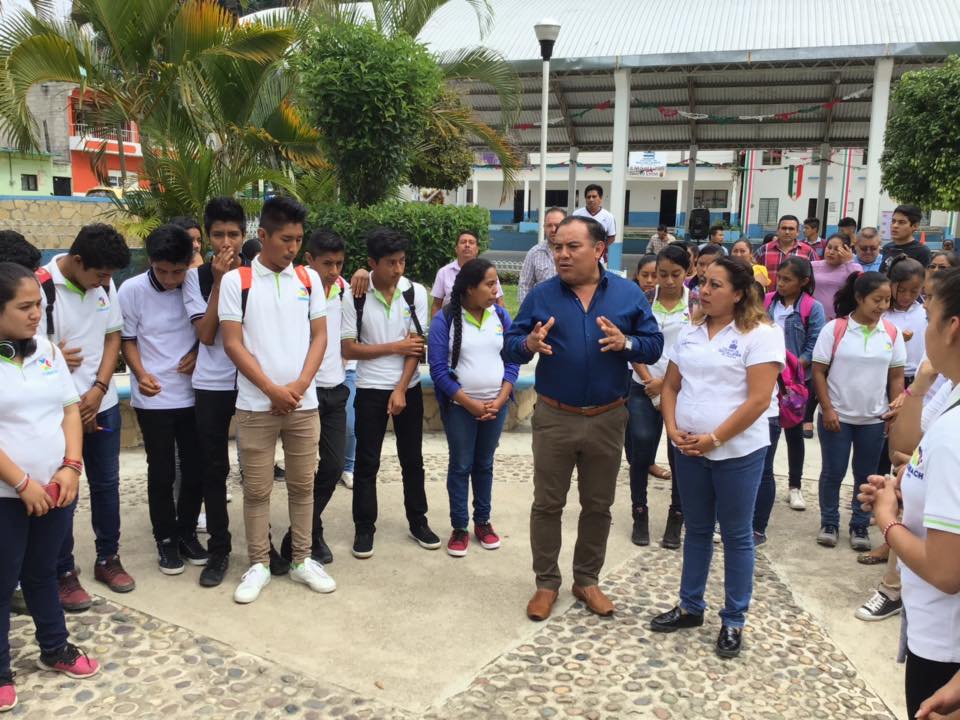 Visita A Jóvenes De Nuevo León